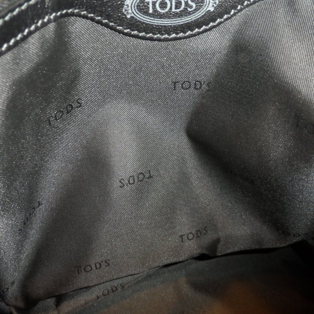 New Tod's Black Calf Leather Tote Handbag w/ Double Zipper Detail Large - Picture 16 of 16